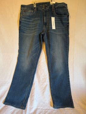 BNWT Calvin Klein Women’s Straight Leg Denim Jeans - Blue Wash 36x30